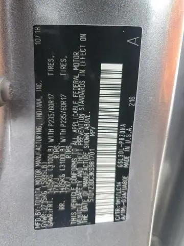 2019 TOYOTA SIENNA XLE  