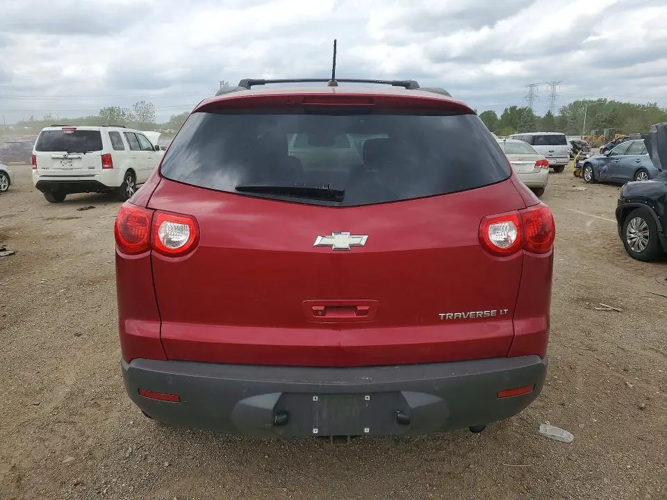 2012 CHEVROLET TRAVERSE LT  