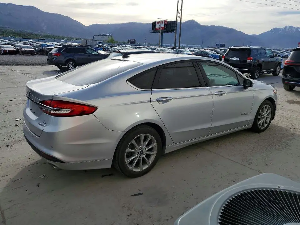2017 FORD FUSION SE HYBRID  