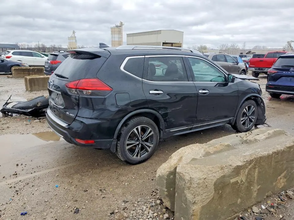 2017 NISSAN ROGUE SL  