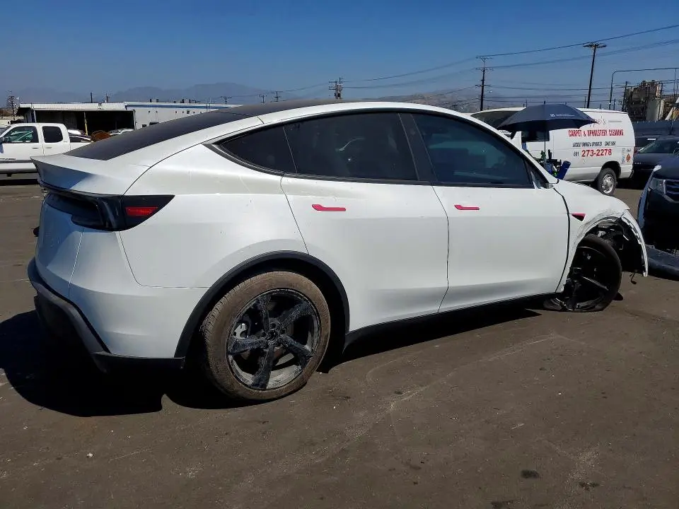 2026 TESLA MODEL Y   