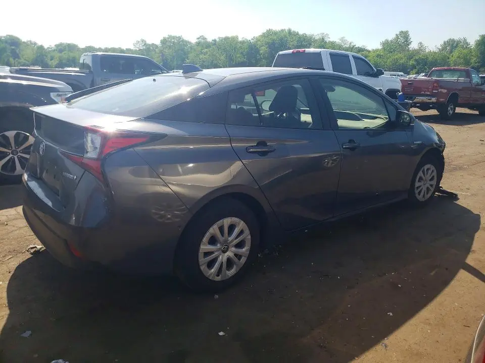 2021 TOYOTA PRIUS LE  