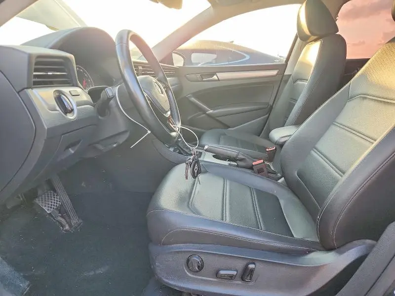 2020 VOLKSWAGEN PASSAT SE  
