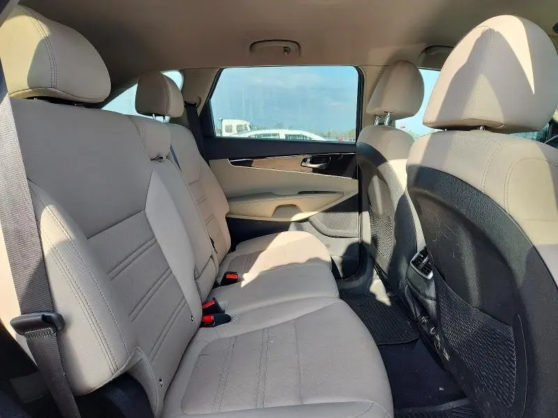 2019 KIA SORENTO LX V6  