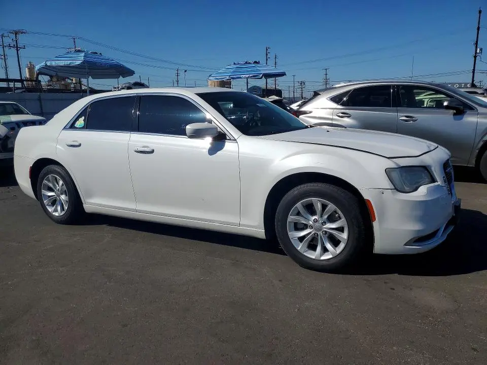 2015 CHRYSLER 300 LIMITED  
