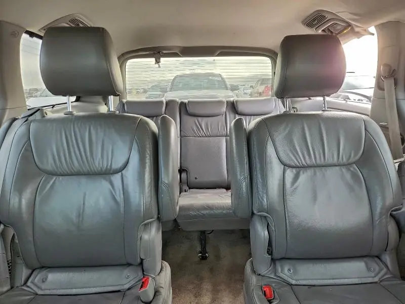 2010 TOYOTA SIENNA XLE  