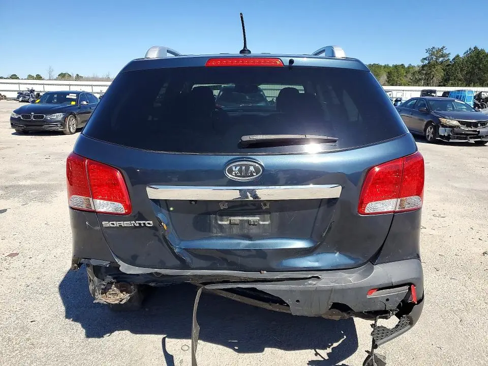2012 KIA SORENTO BASE  