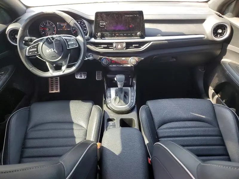2023 KIA FORTE GT LINE  