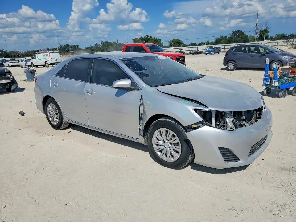 2014 TOYOTA CAMRY LE  