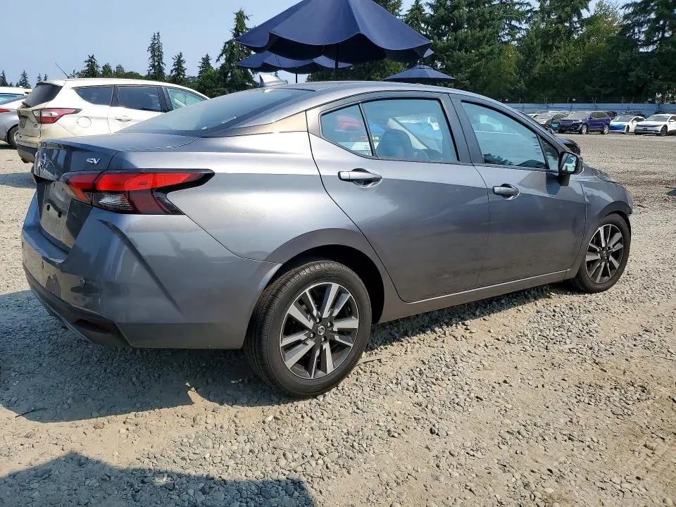 2021 NISSAN VERSA SV  