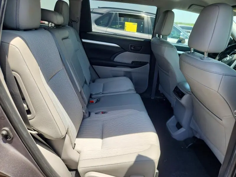 2019 TOYOTA HIGHLANDER LE PLUS  
