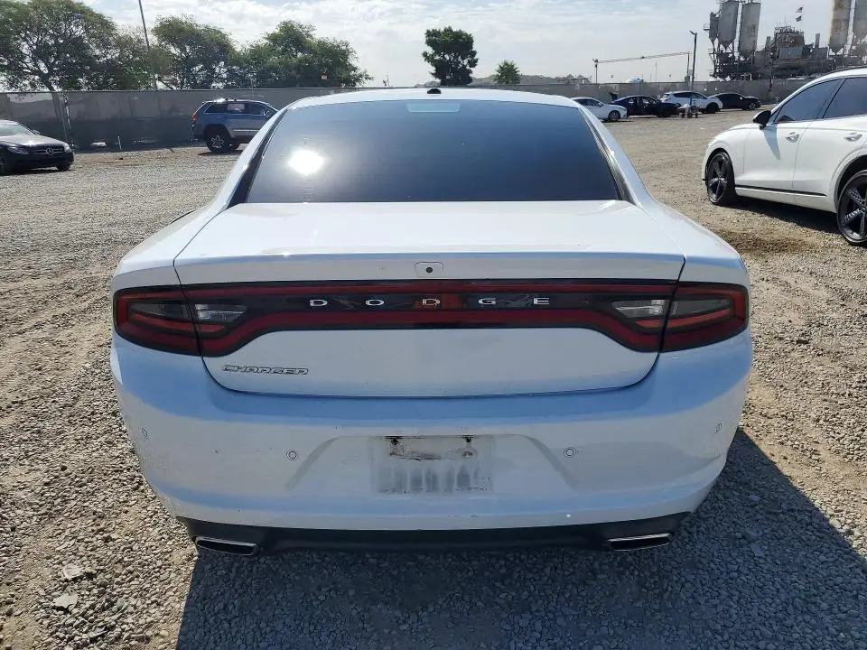 2022 DODGE CHARGER SXT  