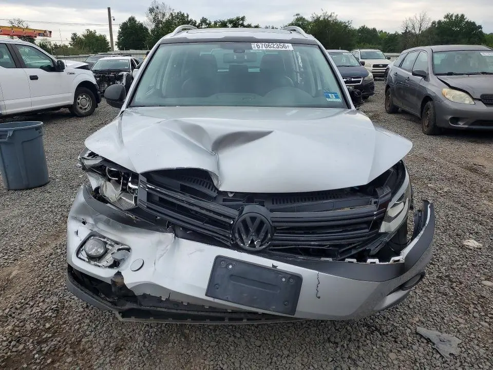 2012 VOLKSWAGEN TIGUAN S  