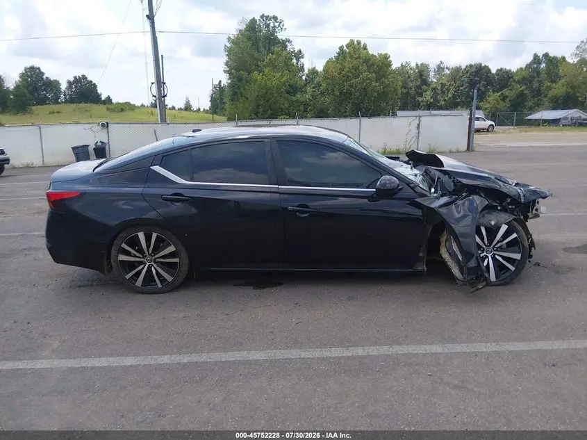2022 NISSAN ALTIMA SR FWD