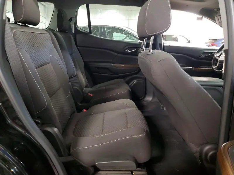 2017 GMC ACADIA SLE  