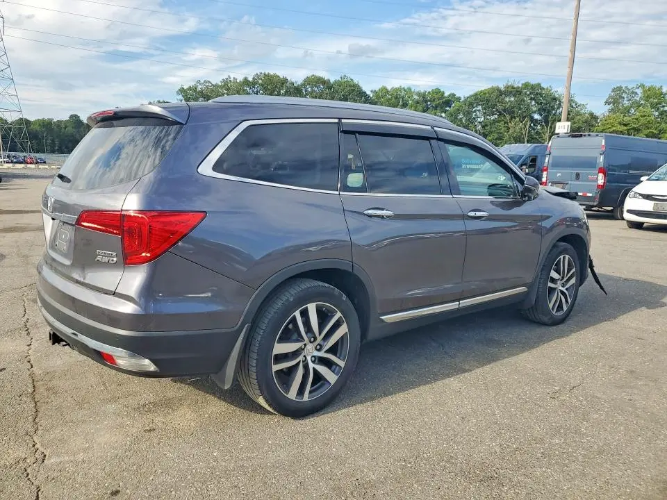 2017 HONDA PILOT TOURING  