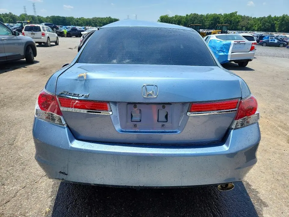 2011 HONDA ACCORD LX  