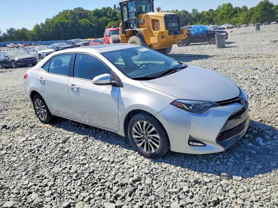 2017 TOYOTA COROLLA XLE  