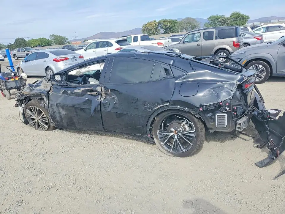 2024 TOYOTA PRIUS XLE  