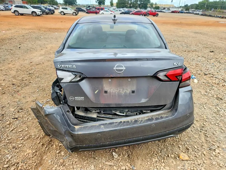 2024 NISSAN VERSA SV  
