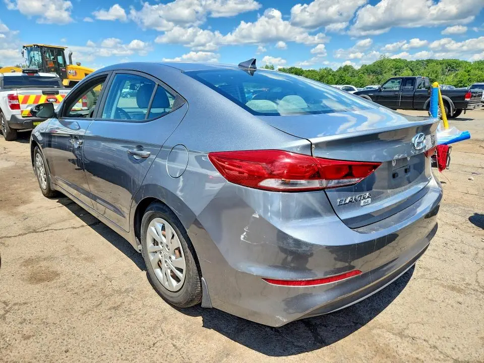 2017 HYUNDAI ELANTRA SE  