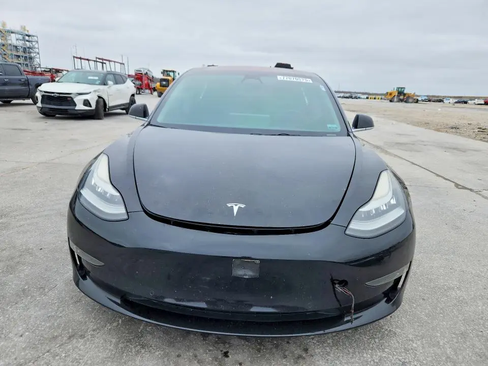 2018 TESLA MODEL 3   