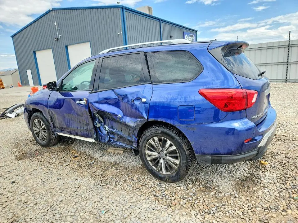 2018 NISSAN PATHFINDER SV  