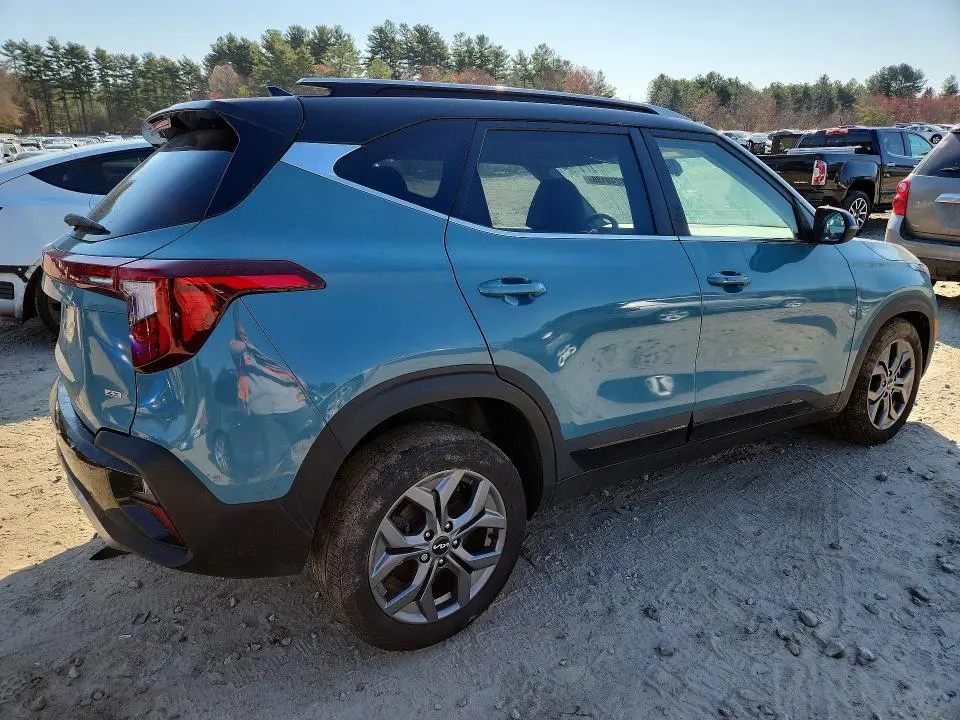 2024 KIA SELTOS S  
