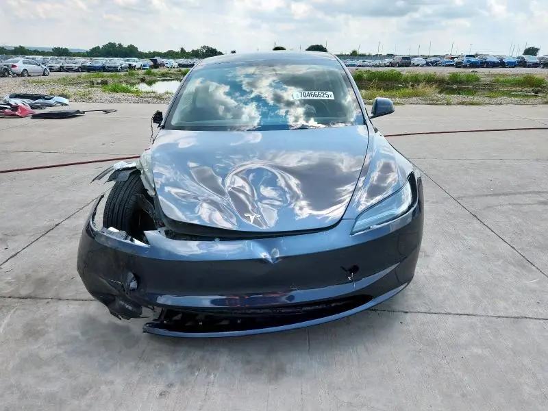 2025 TESLA MODEL 3   