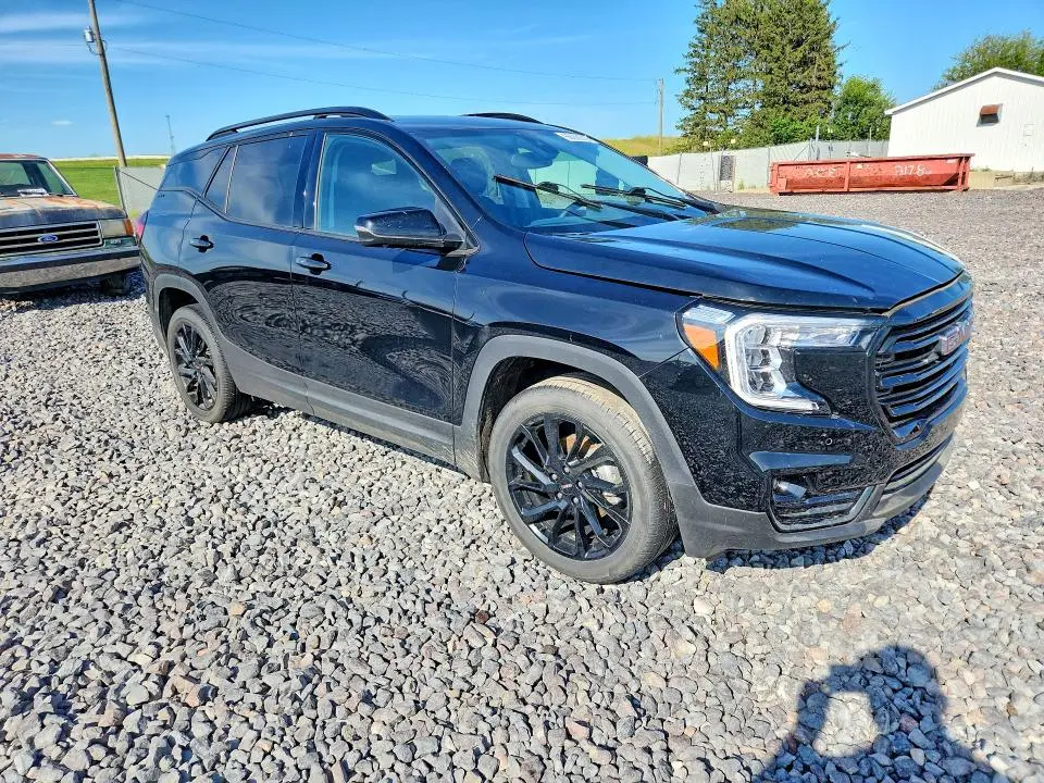 2024 GMC TERRAIN SLT  