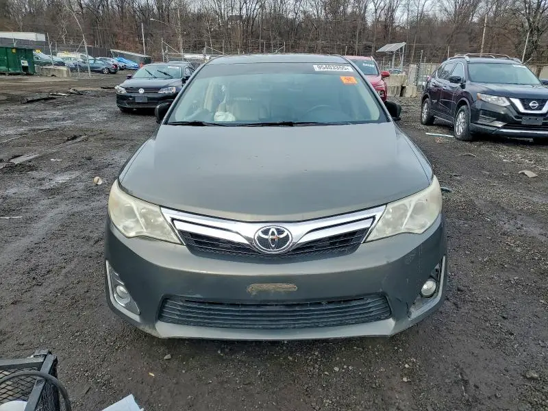 2012 TOYOTA CAMRY XLE V6  