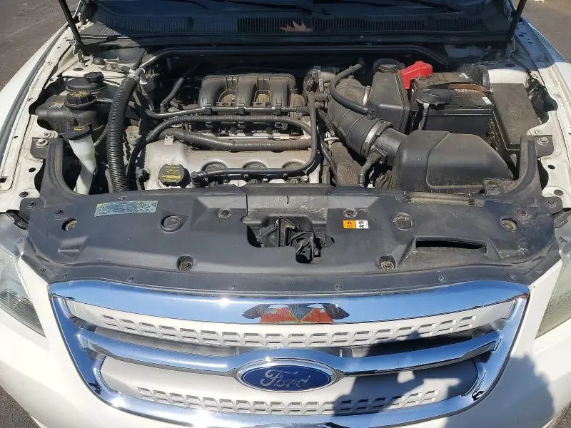 2011 FORD TAURUS SE  