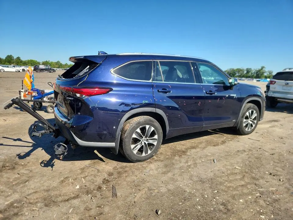 2020 TOYOTA HIGHLANDER HYBRID XLE  