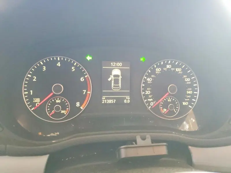 2013 VOLKSWAGEN PASSAT SE  