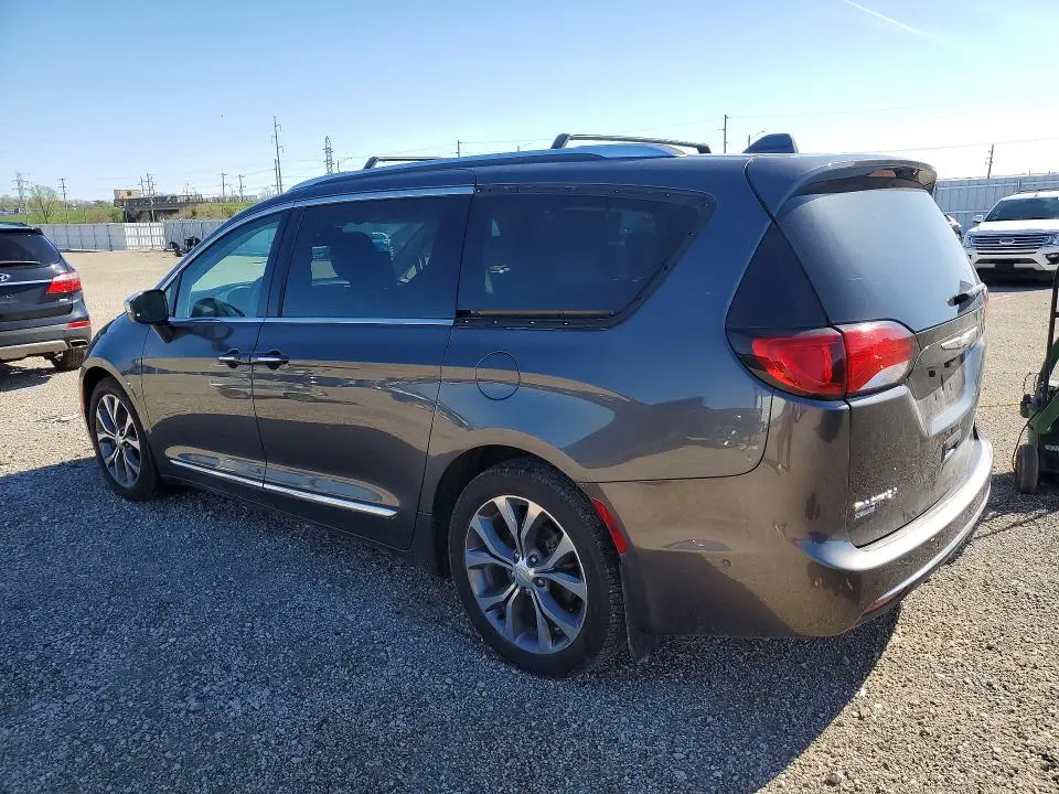2017 CHRYSLER PACIFICA LIMITED  