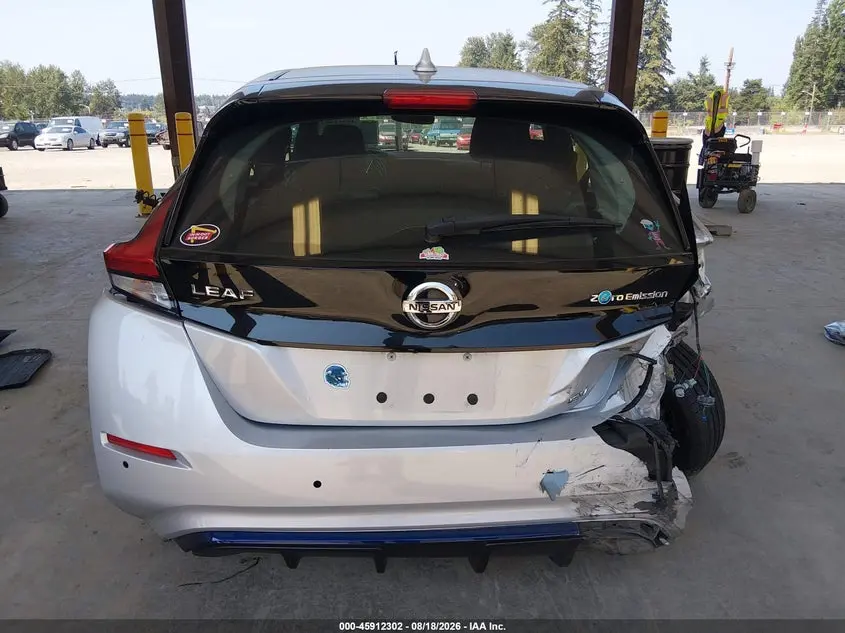 2021 NISSAN LEAF SV 40 KWH