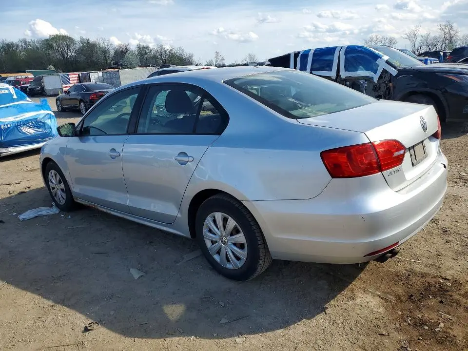 2011 VOLKSWAGEN JETTA BASE  