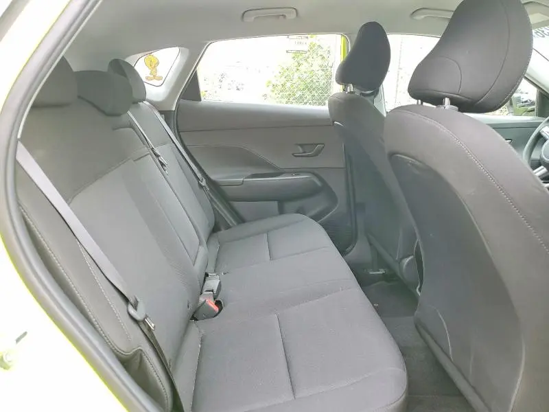 2025 HYUNDAI KONA SE  