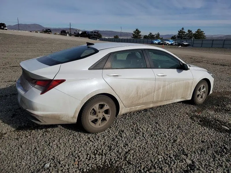 2021 HYUNDAI ELANTRA SE  