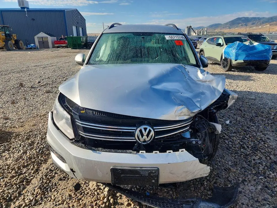 2015 VOLKSWAGEN TIGUAN S  