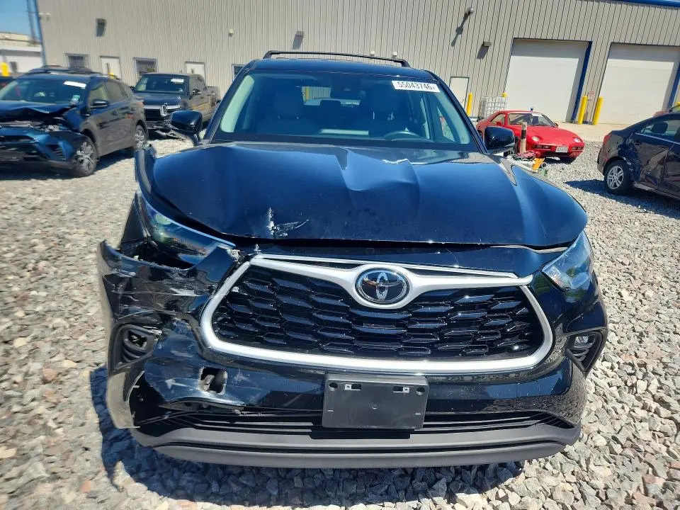 2023 TOYOTA HIGHLANDER LE  
