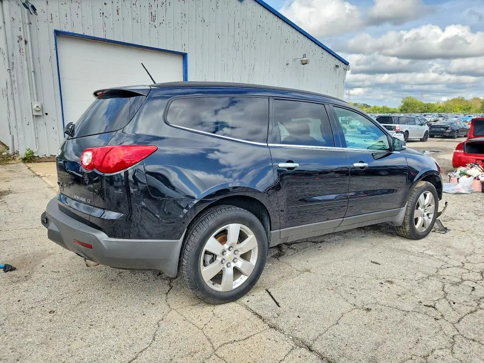 2011 CHEVROLET TRAVERSE LT  