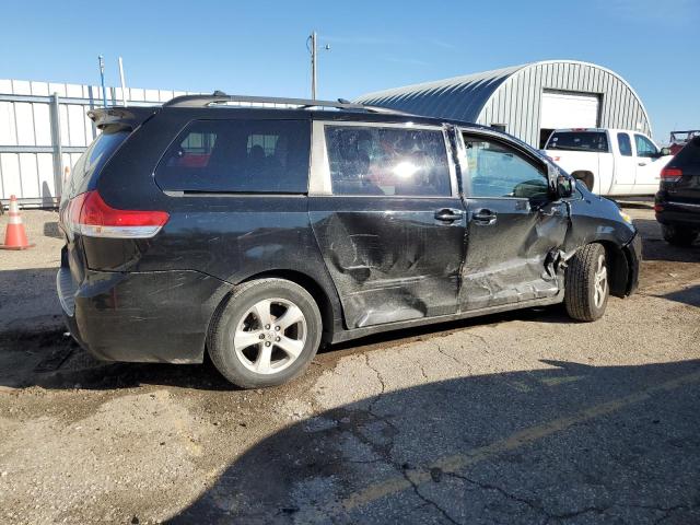 2012 TOYOTA SIENNA LE