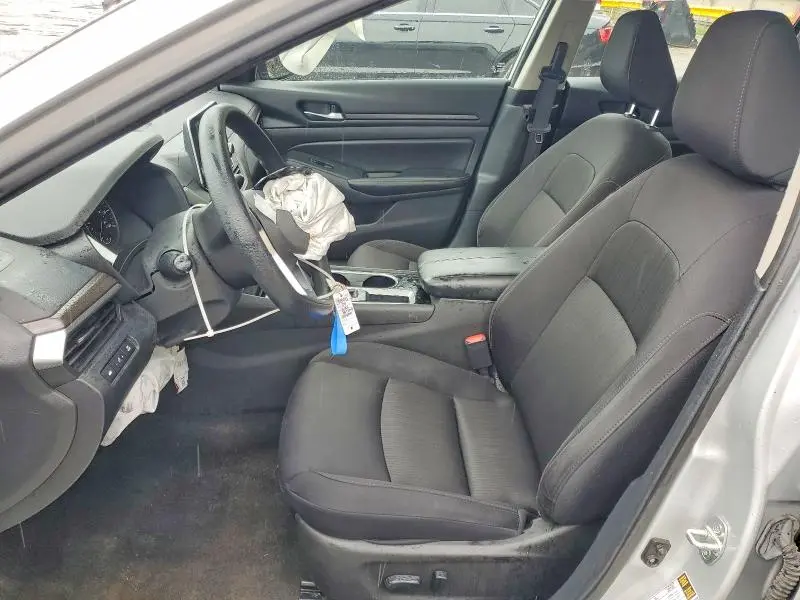 2024 NISSAN ALTIMA SV  