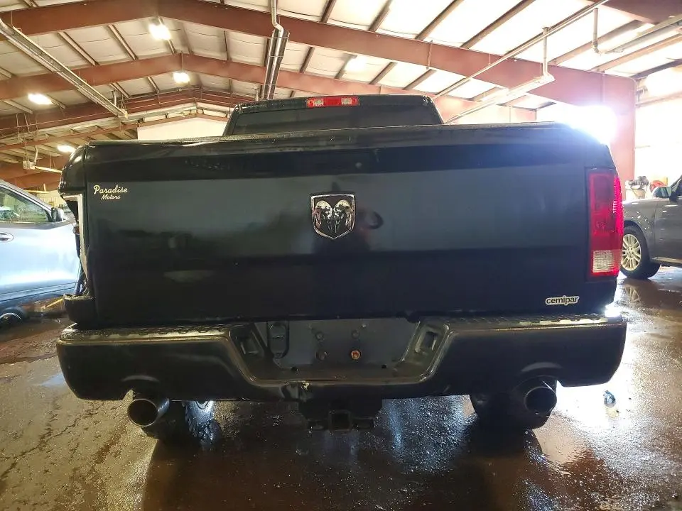 2014 RAM 1500 ST  