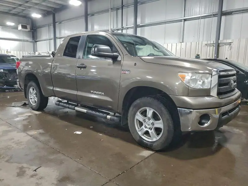 2011 TOYOTA TUNDRA DOUBLE CAB SR5  