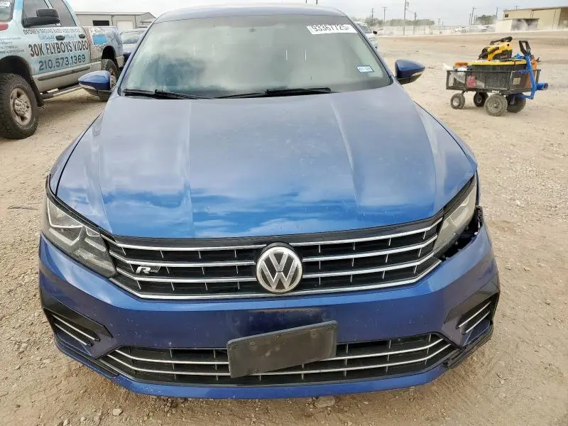 2017 VOLKSWAGEN PASSAT R-LINE  