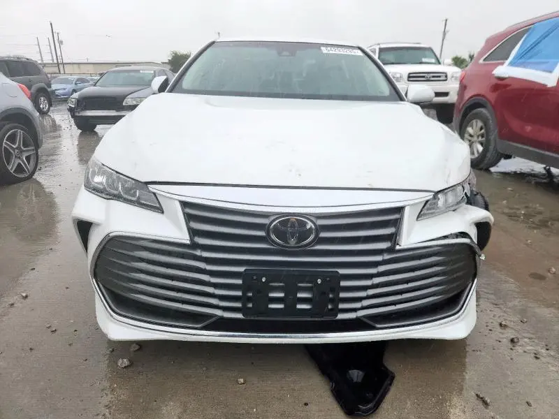 2021 TOYOTA AVALON XLE  