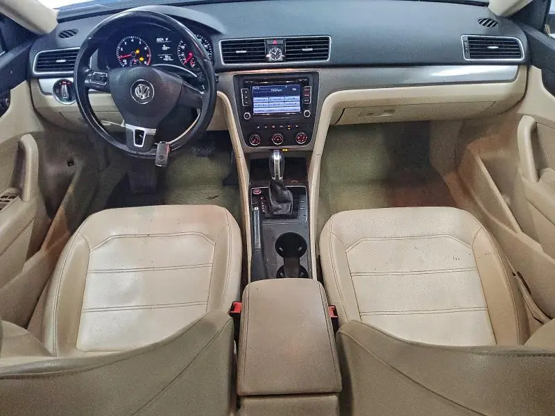 2015 VOLKSWAGEN PASSAT S  