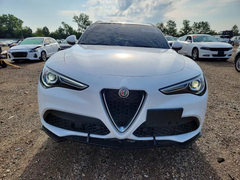 2021 ALFA ROMEO STELVIO TI  